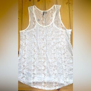 BKE White Lace Tank Size Large